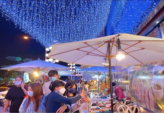 Q Christmas Market